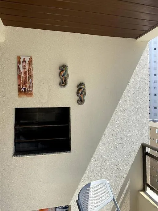 Morada Bc. Apt Renovado E Muito Confortavel Centro De Bc. Faca Tudo A Pe! Balneário Camboriú Brasil
